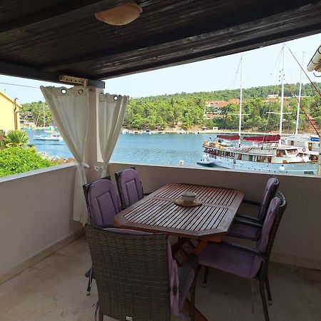 Two-Bedroom Apartment With Sea View,Big Terrase And Garden Stari Grad  Bagian luar foto