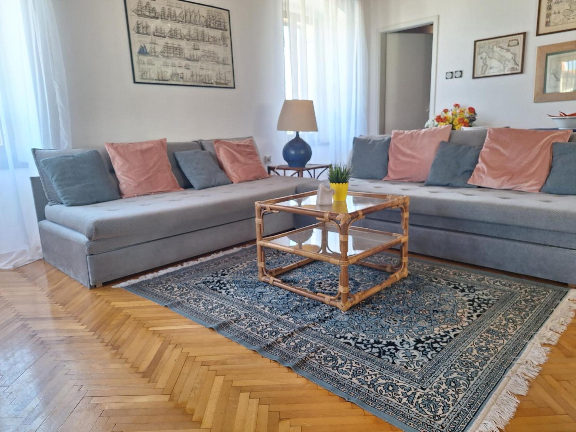 Two-Bedroom Apartment With Sea View,Big Terrase And Garden Stari Grad  Bagian luar foto
